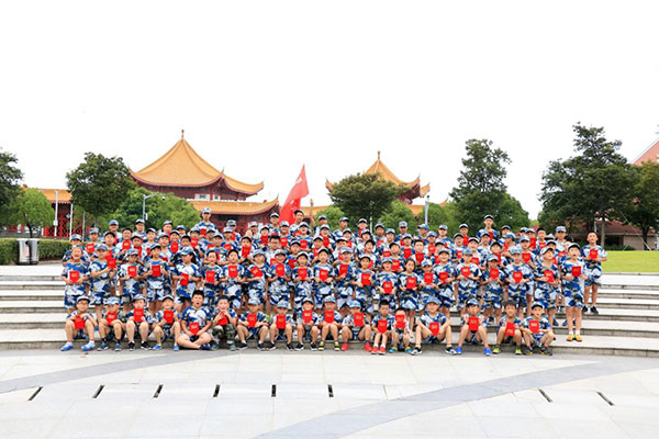 上海松江14天少年军官军事夏令营