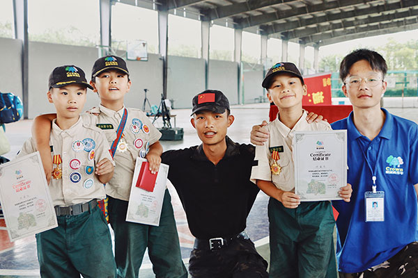 杭州儿童青少年军事夏令营