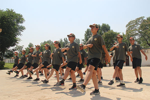 中国青少年军事训练营