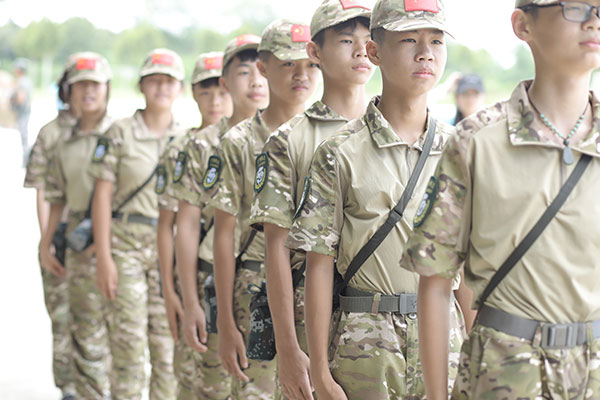 广西青少年军事拓展夏令营