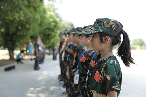 广西青少年军事训练夏令营