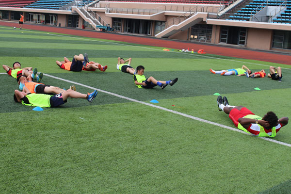 上海青少年足球体育冬令营