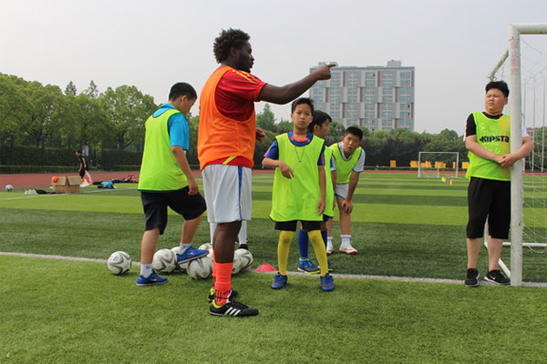 上海青少年足球体育冬令营
