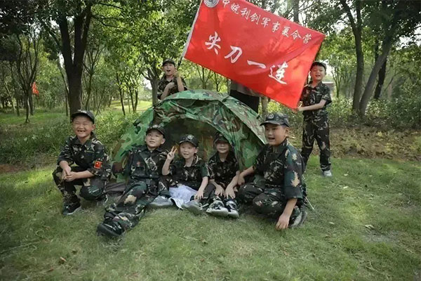 芜湖吃苦心智体验军事夏令营