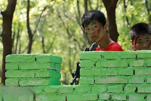 上海黄埔猎人青少年军事成长夏令营