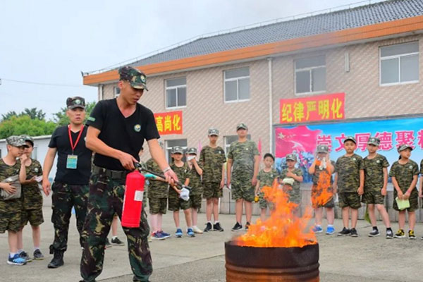 上海预备役特种兵军事夏令营