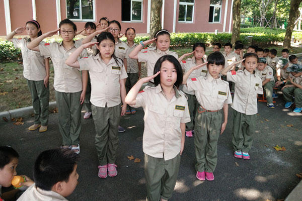 上海小勇士军事夏令营，培育时代精英