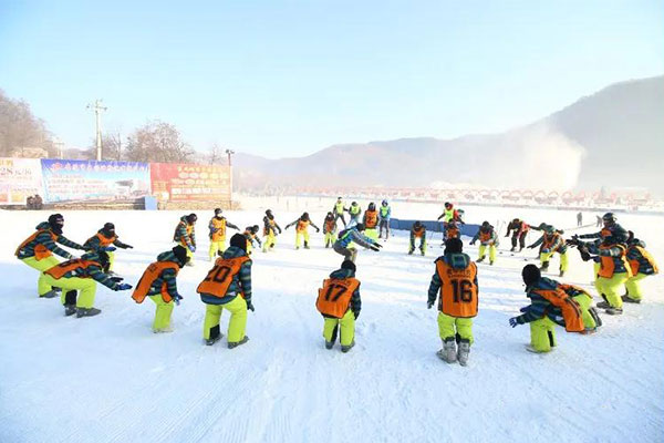 沈阳《林海雪原》滑雪拓展冬令营5天