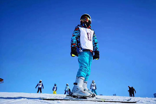 北京雪域奇兵滑雪冬令营5天
