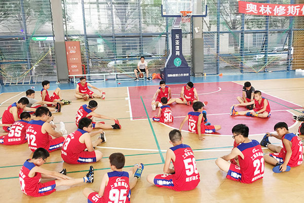 上海青少年篮球冬令营14天