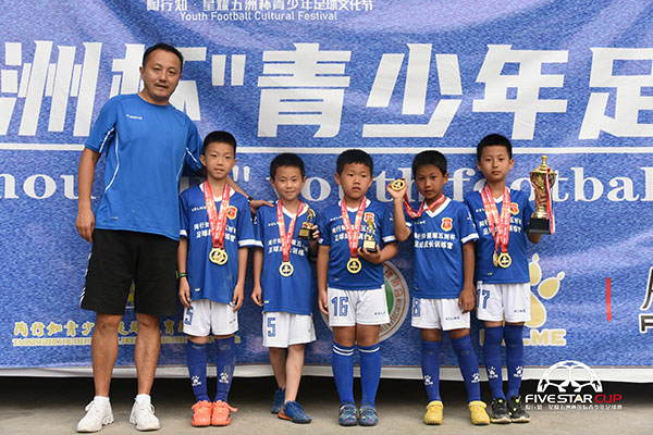 广西贺州足球成长教育训练营8天