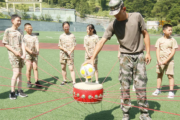 重庆独立团特种兵模拟训练夏令营