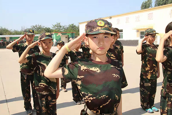 《红肩章行动》江苏儿童军事体验营5天