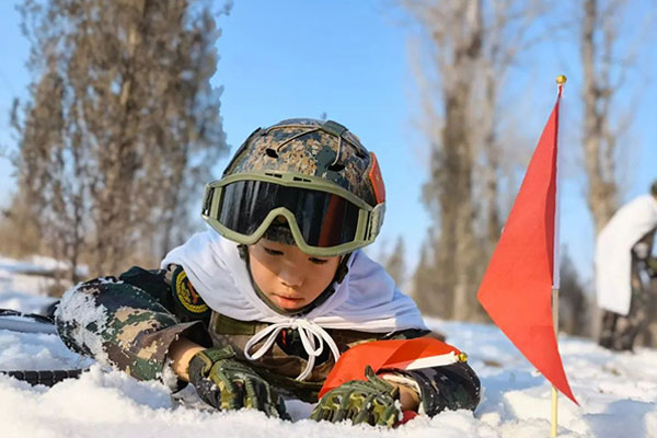北京《捍卫者》特种兵寒假训练冬令营7天