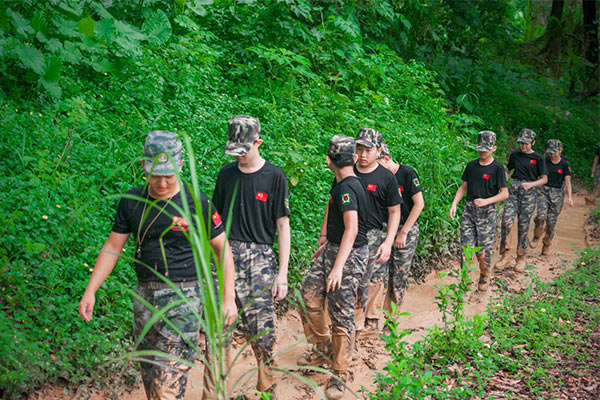 雷霆少年特种兵夏令营