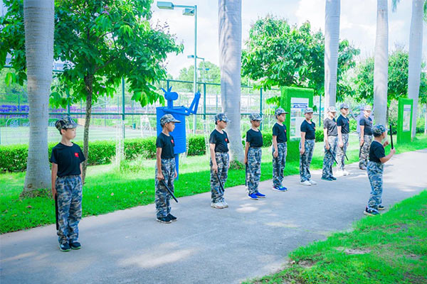 雷霆少年特种兵夏令营