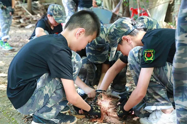 雷霆少年特种兵夏令营