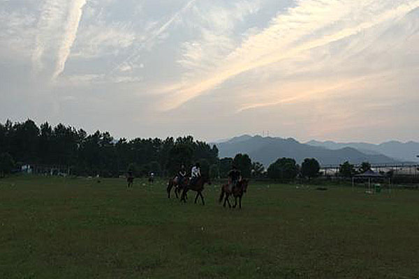 杭州桐庐富春绿岛拓展训练基地