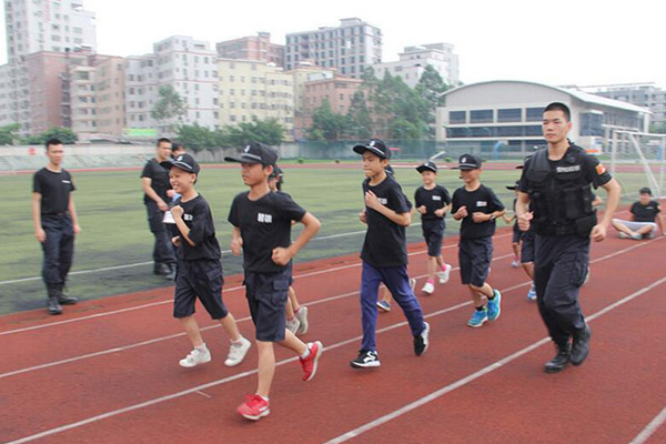 广州青少年警训夏令营